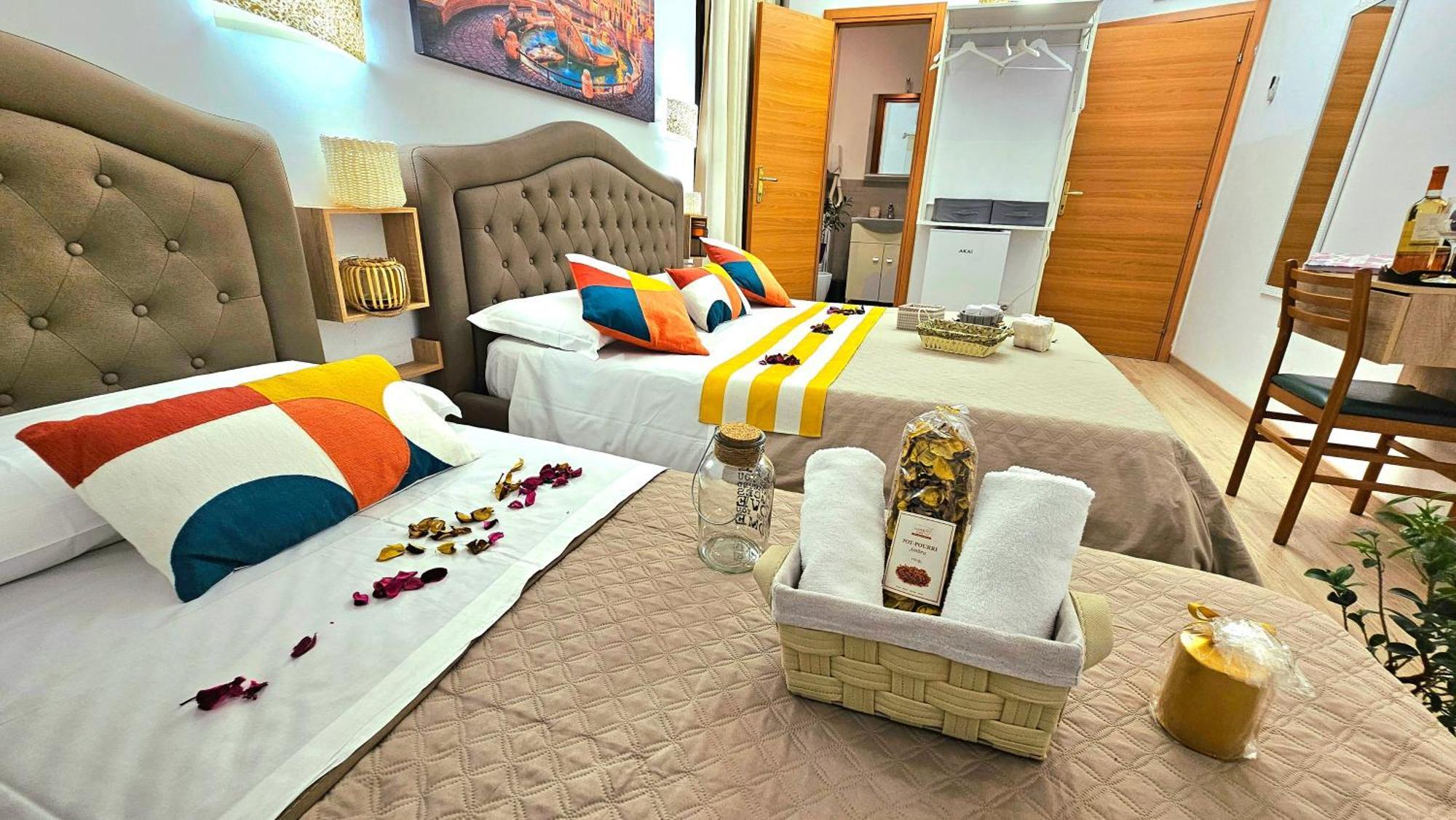 A Casa Simpatia Roma - Free Parking If You Book 4 Nights Bed and Breakfast Εξωτερικό φωτογραφία