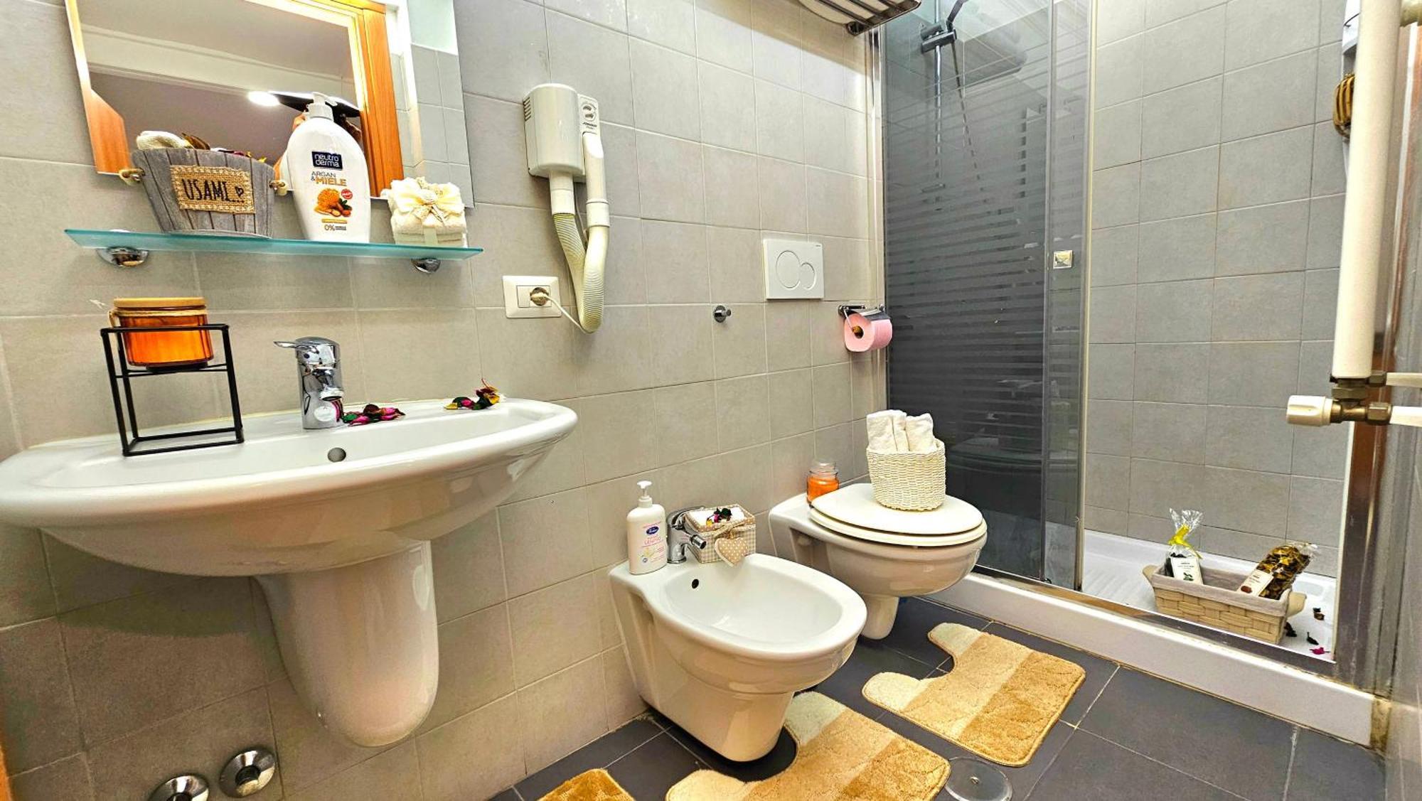 A Casa Simpatia Roma - Free Parking If You Book 4 Nights Bed and Breakfast Εξωτερικό φωτογραφία