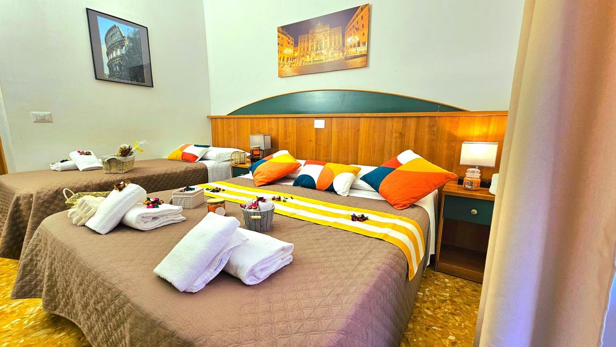 A Casa Simpatia Roma - Free Parking If You Book 4 Nights Bed and Breakfast Εξωτερικό φωτογραφία